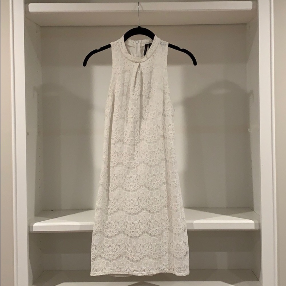 White sleeveless dress